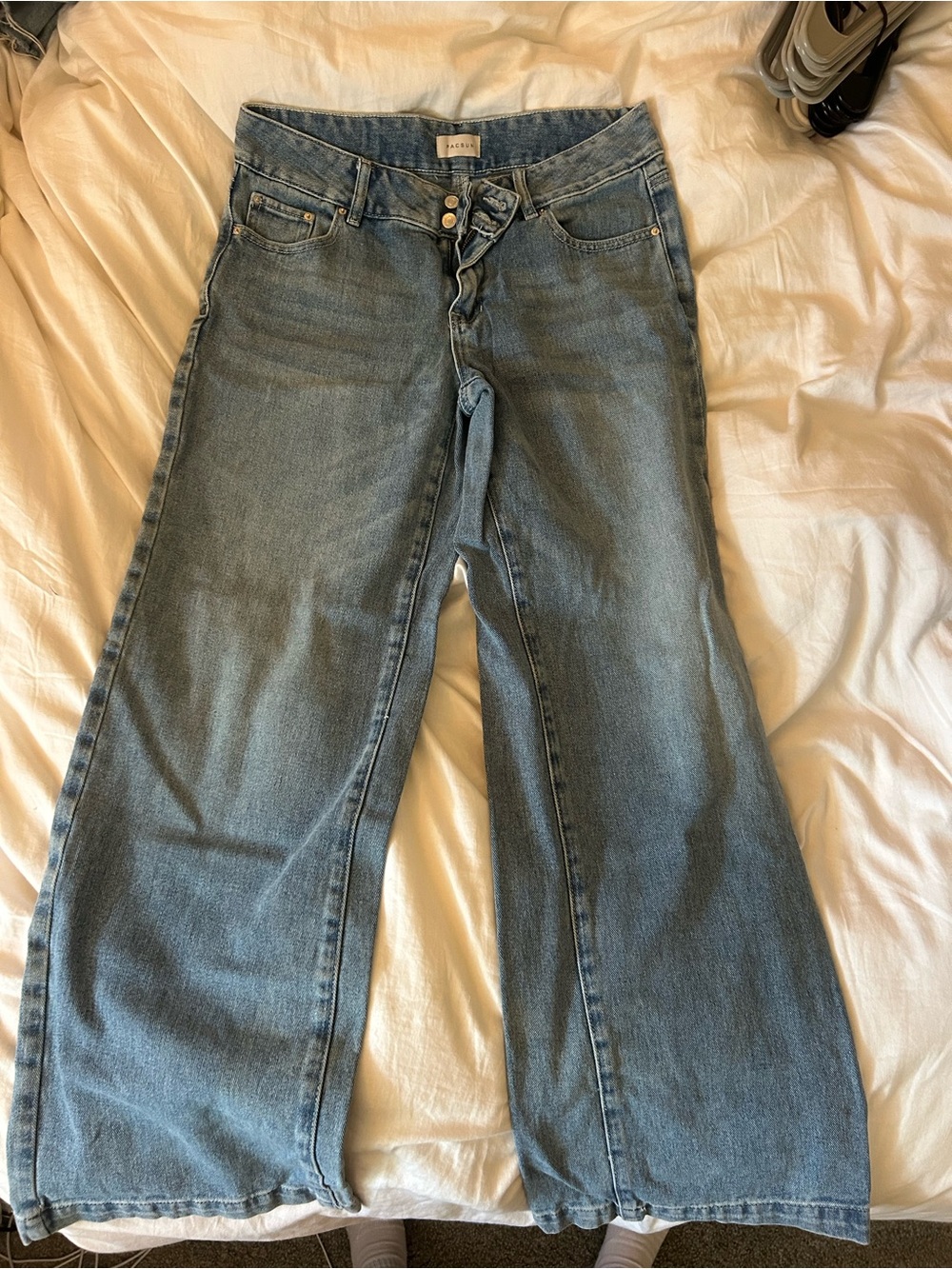 PacSun Women's Wide-Leg LOWRISE Jeans in Medium Blue Wash